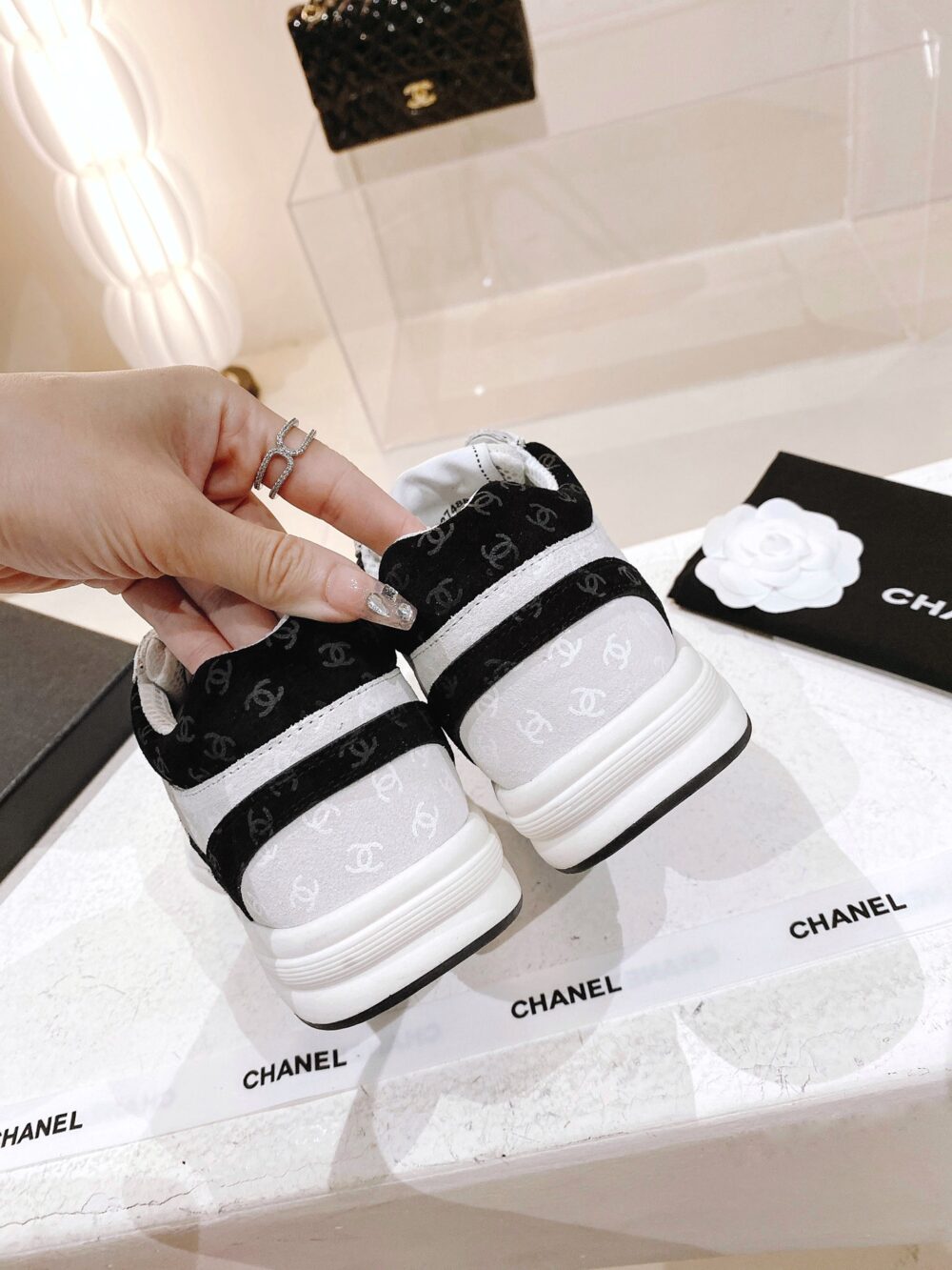 CHANEL PRINTED SUEDE CALFSKIN SNEAKERS WHITE AND BLACK G39230 X56653 94305 - Image 5