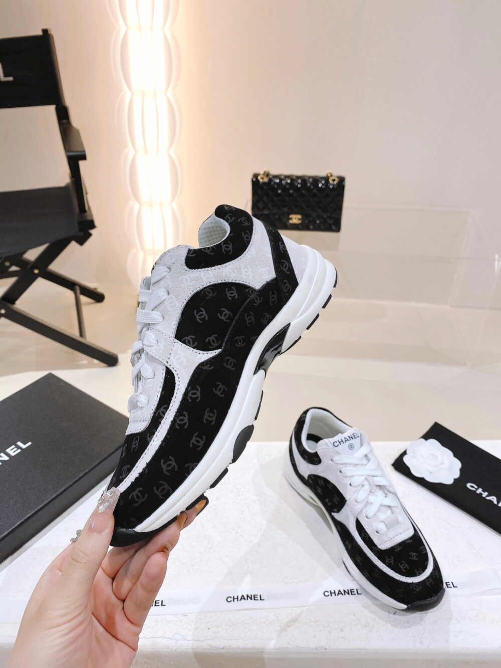 CHANEL PRINTED SUEDE CALFSKIN SNEAKERS WHITE AND BLACK G39230 X56653 94305 - Image 7