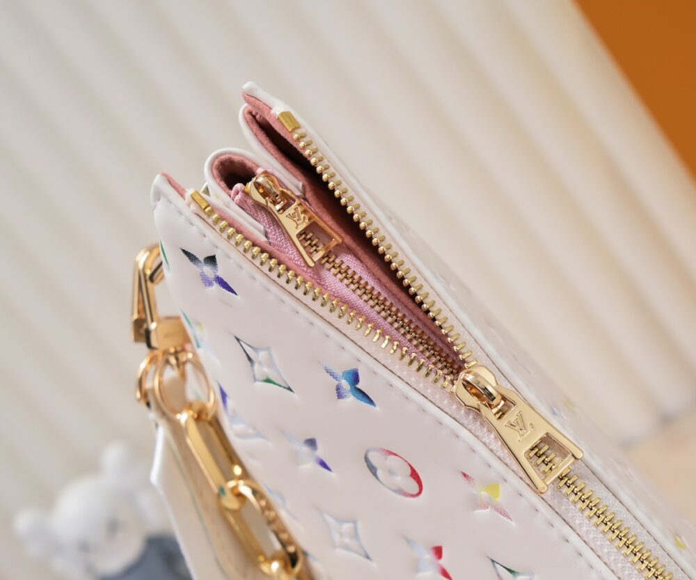 LOUIS VUITTON BOLSO COUSSIN PM WHITE 26CM M21209 - Image 3