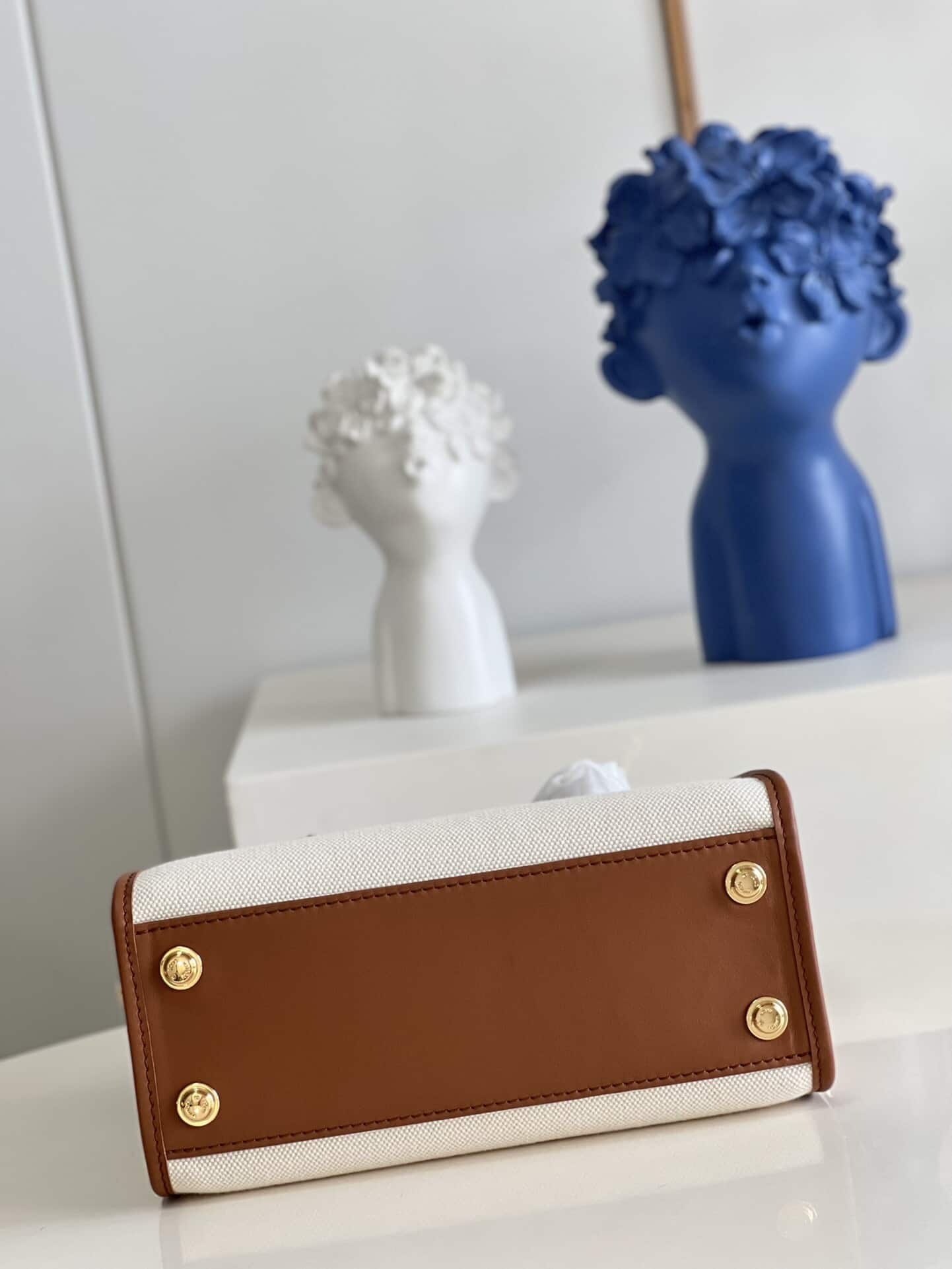 LOUIS VUITTON ON MY SIDE PM 25CM BROWN M59905 - Image 4