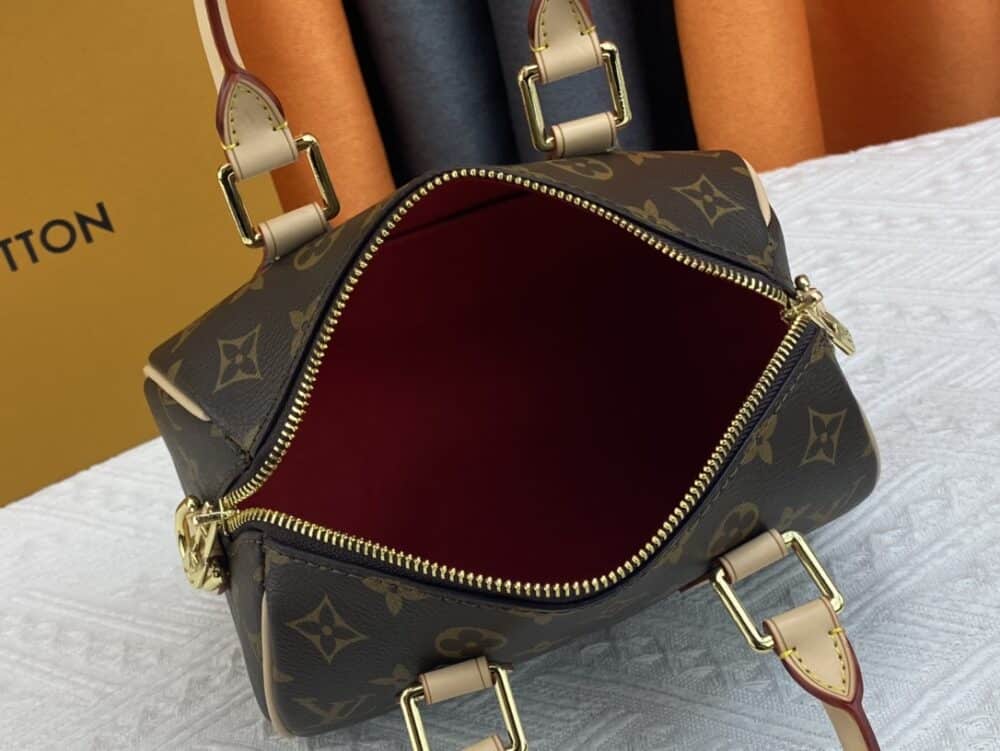 LOUIS VUITTON SPEEDY BANDOULIÈRE 20 FUCHSIA M45948 - Image 10