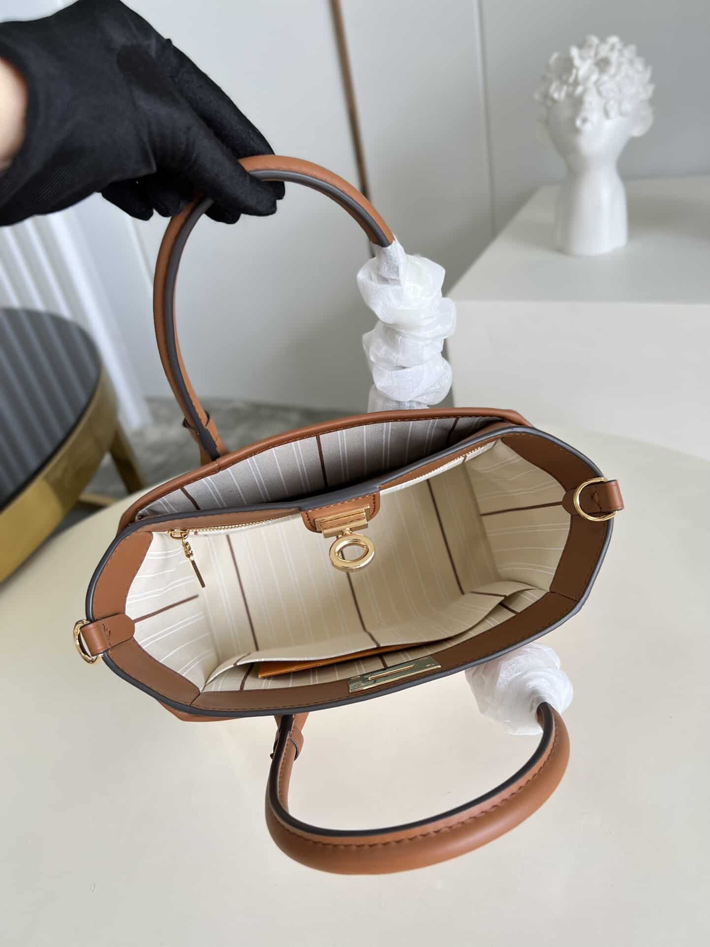 LOUIS VUITTON ON MY SIDE PM 25CM BROWN M59905 - Image 8