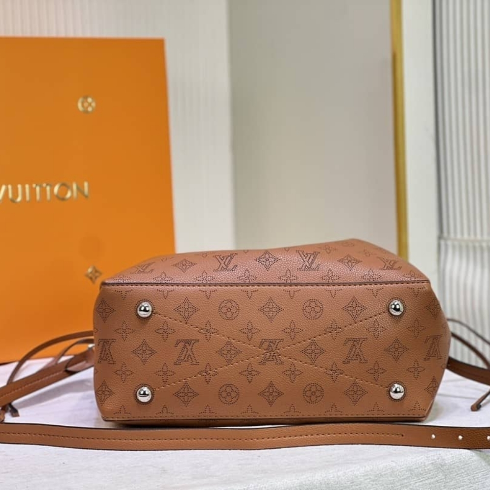 Louis Vuitton Bella Tote Mahina Arizona Brown 32Cm M59655 - Image 6