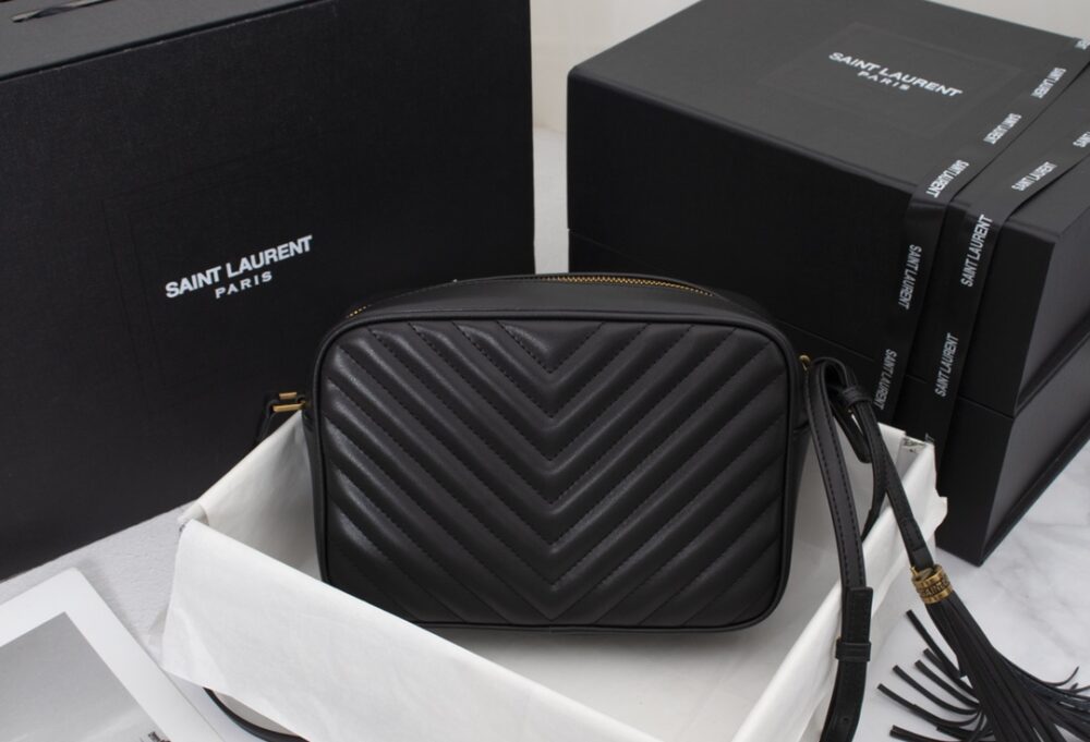 SAINT LAURENT LOU CAMERA BAG IN QUILTED BLACK GOLD LEATHER 23CM 612544DV7071000 - Image 7