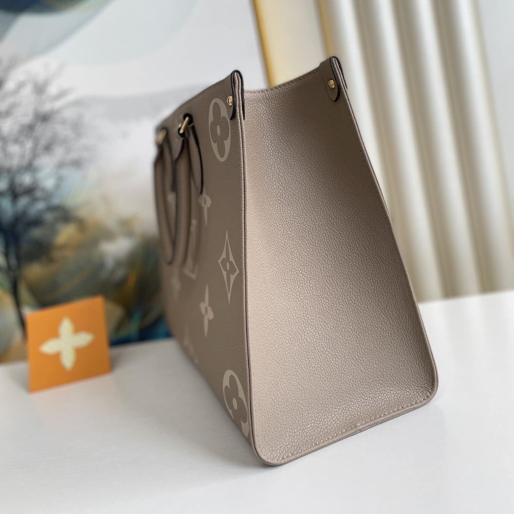 LOUIS VUITTON ONTHEGO MM DOVE CREAM 35CM M45494 - Image 3