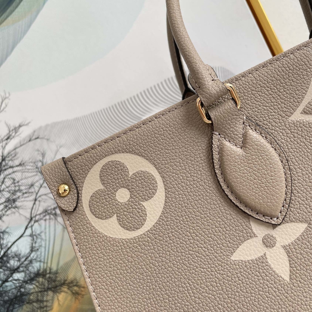 LOUIS VUITTON ONTHEGO MM DOVE CREAM 35CM M45494 - Image 4