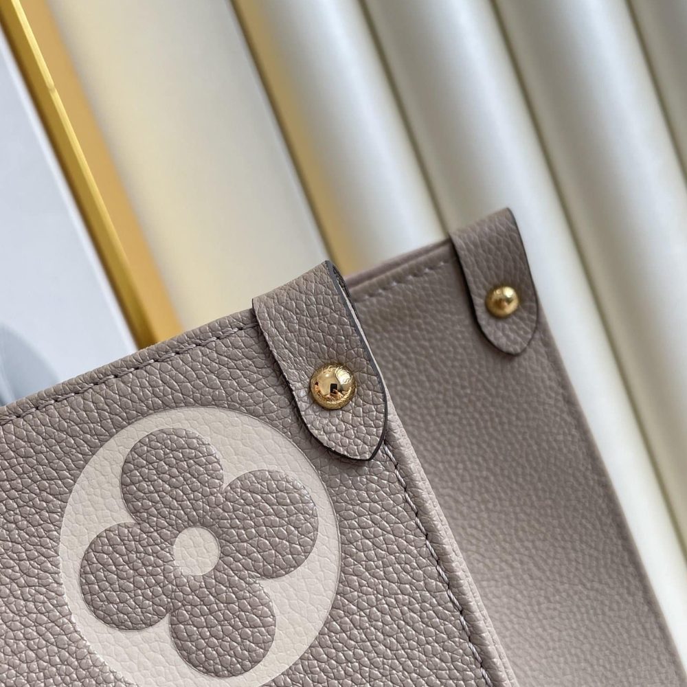 LOUIS VUITTON ONTHEGO MM DOVE CREAM 35CM M45494 - Image 6