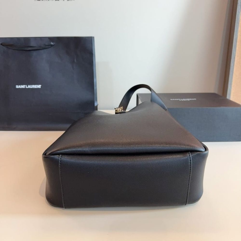Saint Laurent Le 5 À 7 Soft Small Hobo Bag In Smooth Leather Black 713938Aaauq1000 - Image 4