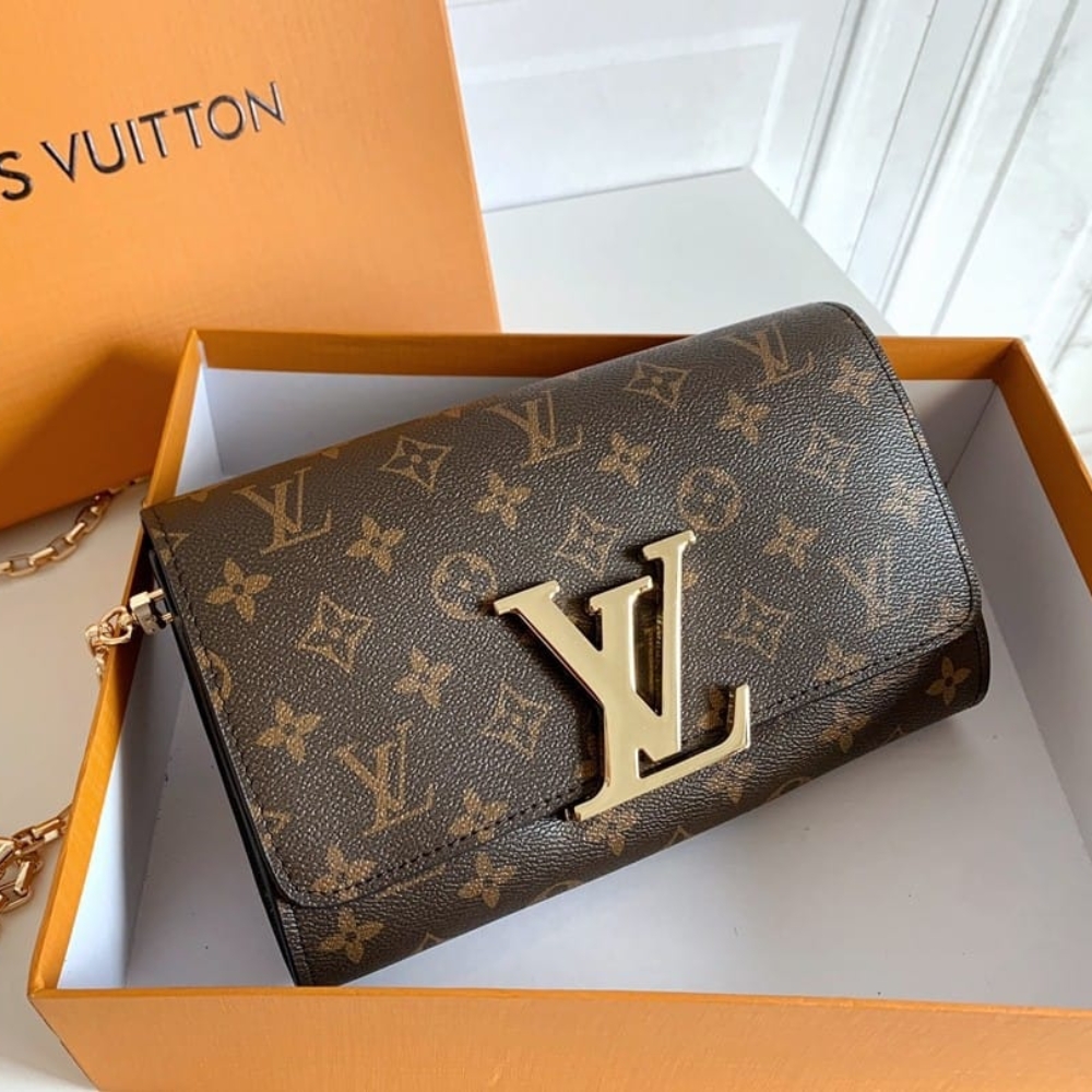 Alternative view of Louis Vuitton Pochette Louise Chain Monogram Canvas Brown 23Cm