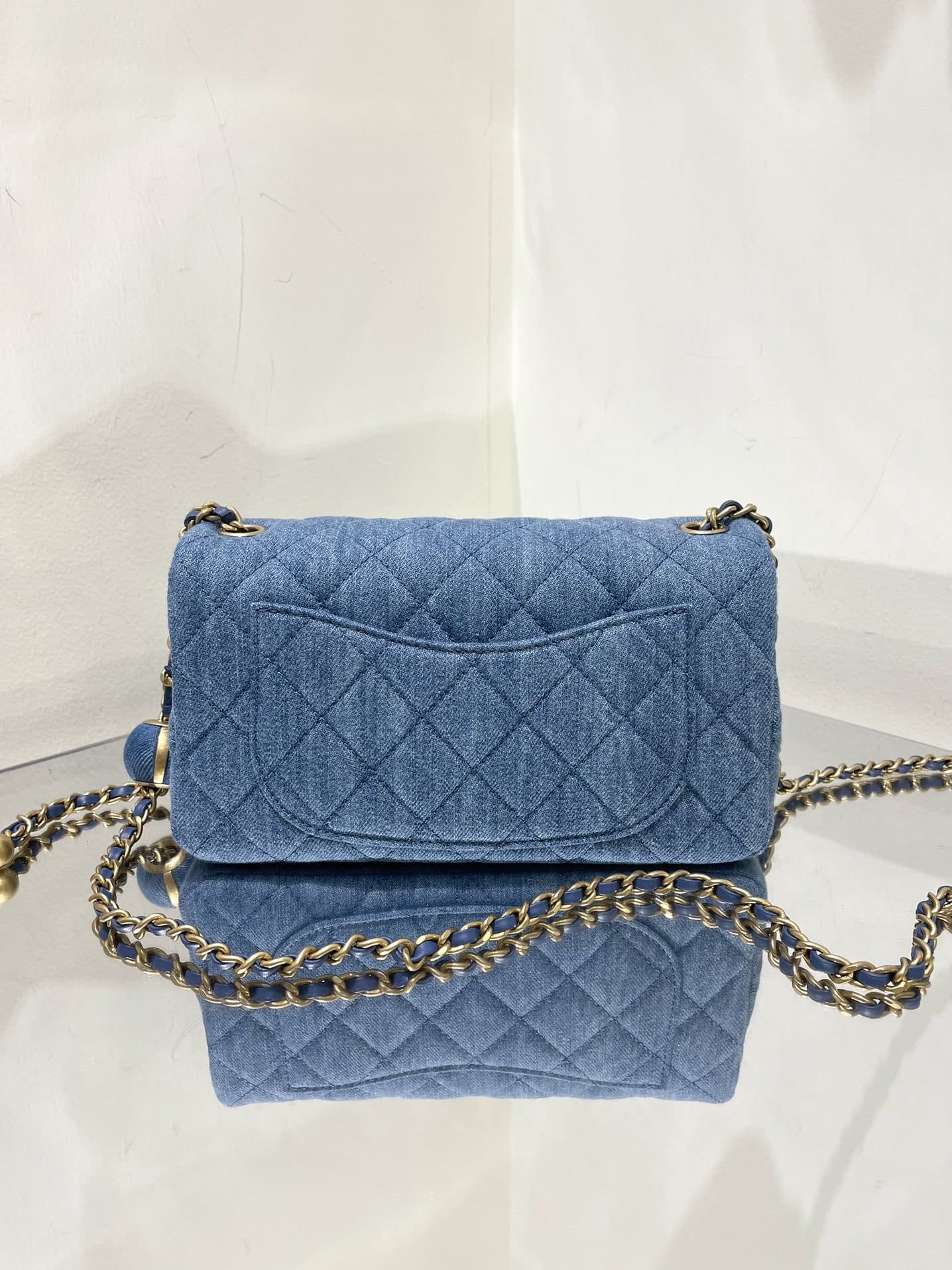 CHANEL DENIM RECTANGULAR CRUSH GHW 20CM - Image 8