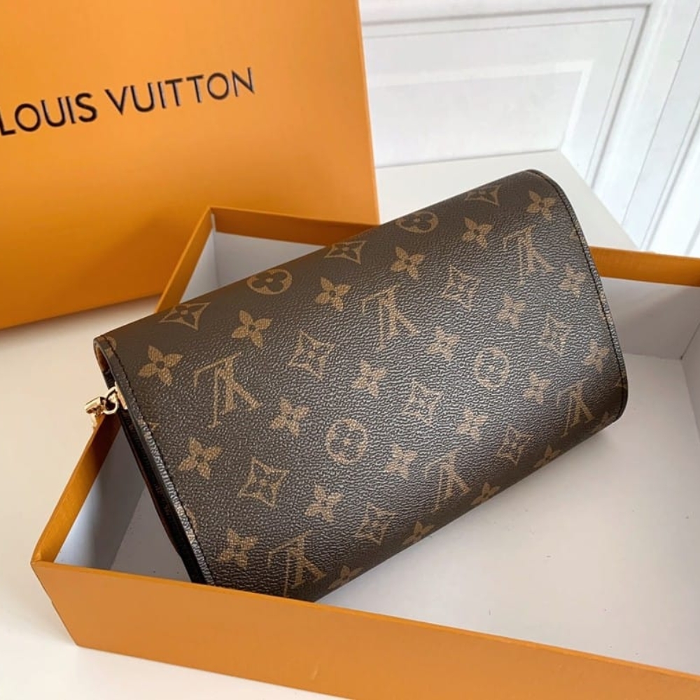 Louis Vuitton Pochette Louise Chain Monogram Canvas Brown 23Cm - Image 7