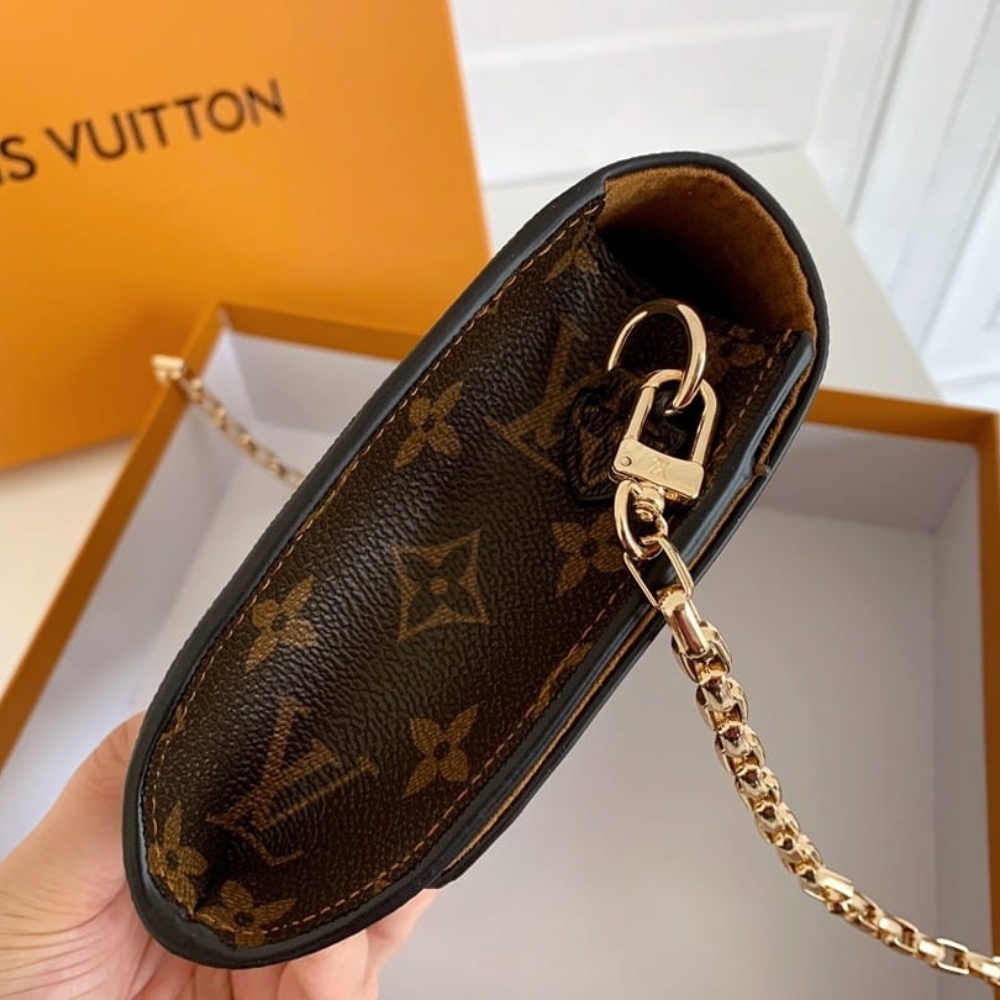 Louis Vuitton Pochette Louise Chain Monogram Canvas Brown 23Cm - Image 8
