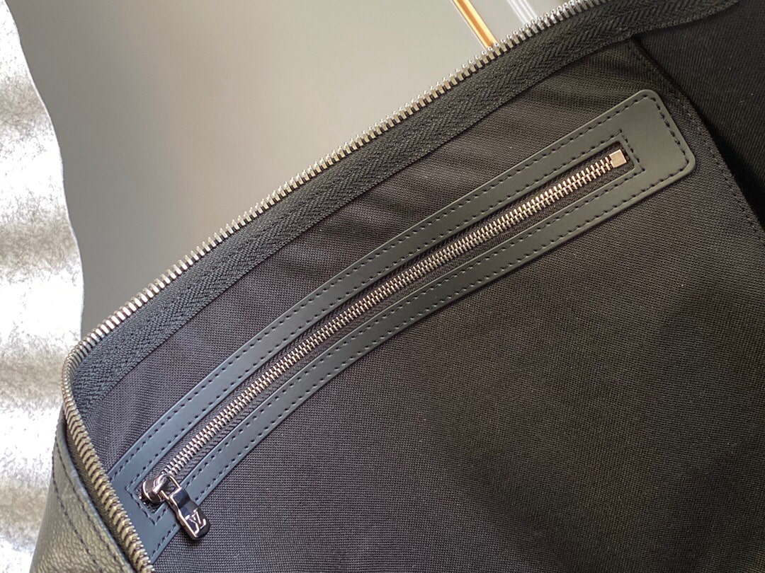 LOUIS VUITTON KEEPALL BANDOULIÈRE 50 MONOGRAM ECLIPSE M40605 - Image 9