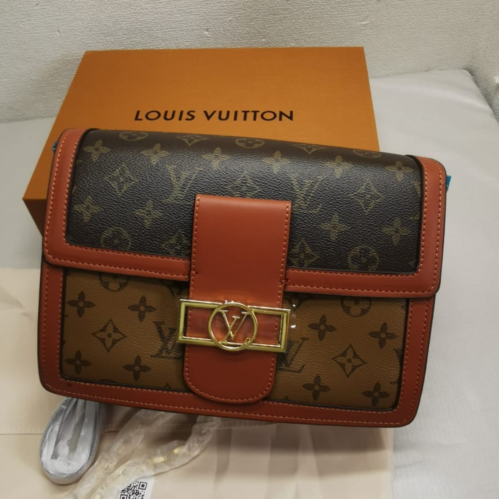 Alternative view of Louis Vuitton Dauphine MM Monogram Reverse 25Cm M45958