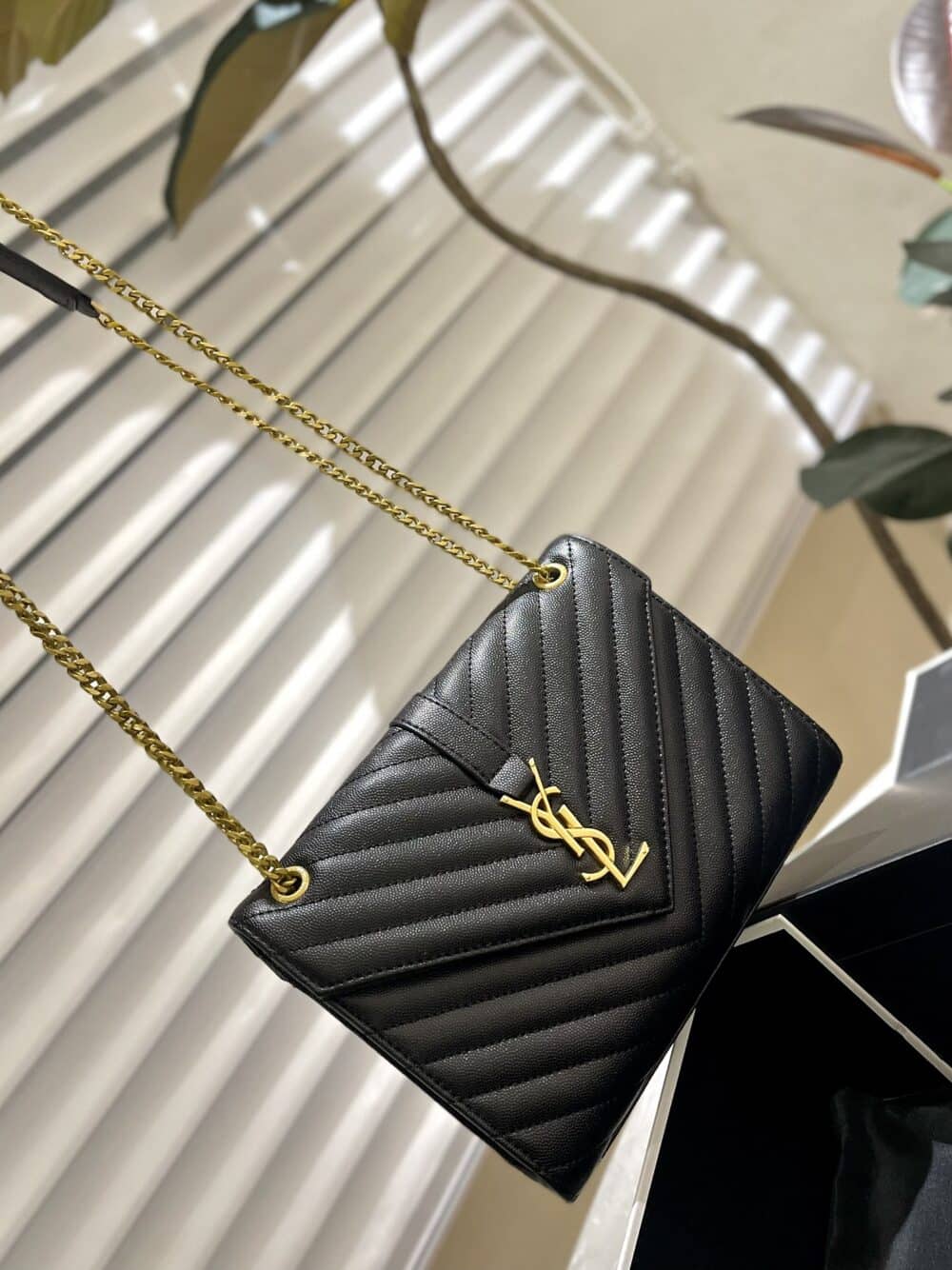SAINT LAURENT CASSANDRE MATELASSÉ ENVELOPE CHAIN WALLET IN GRAIN DE POUDRE EMBOSSED LEATHER 695108BOW011000 - Image 8