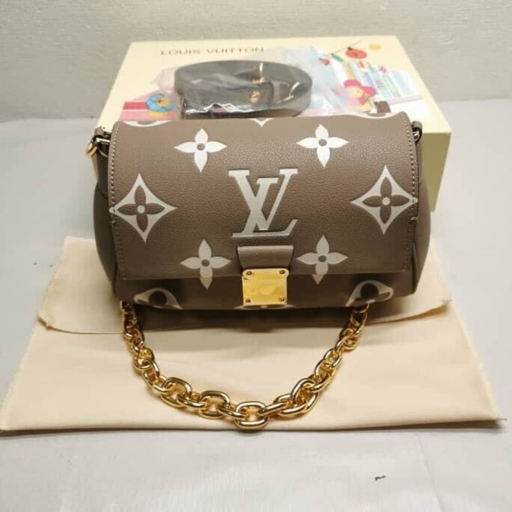 Alternative view of LOUIS VUITTON FAVORITE BICOLOR MONOGRAM BEIGE 24CM M45836