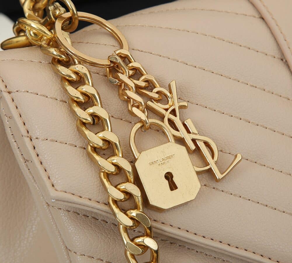 SAINT LAURENT COLLÈGE MEDIUM CHAIN BAG IN QUILTED LEATHER BEIGE 24CM 600279BRM072721 - Image 4