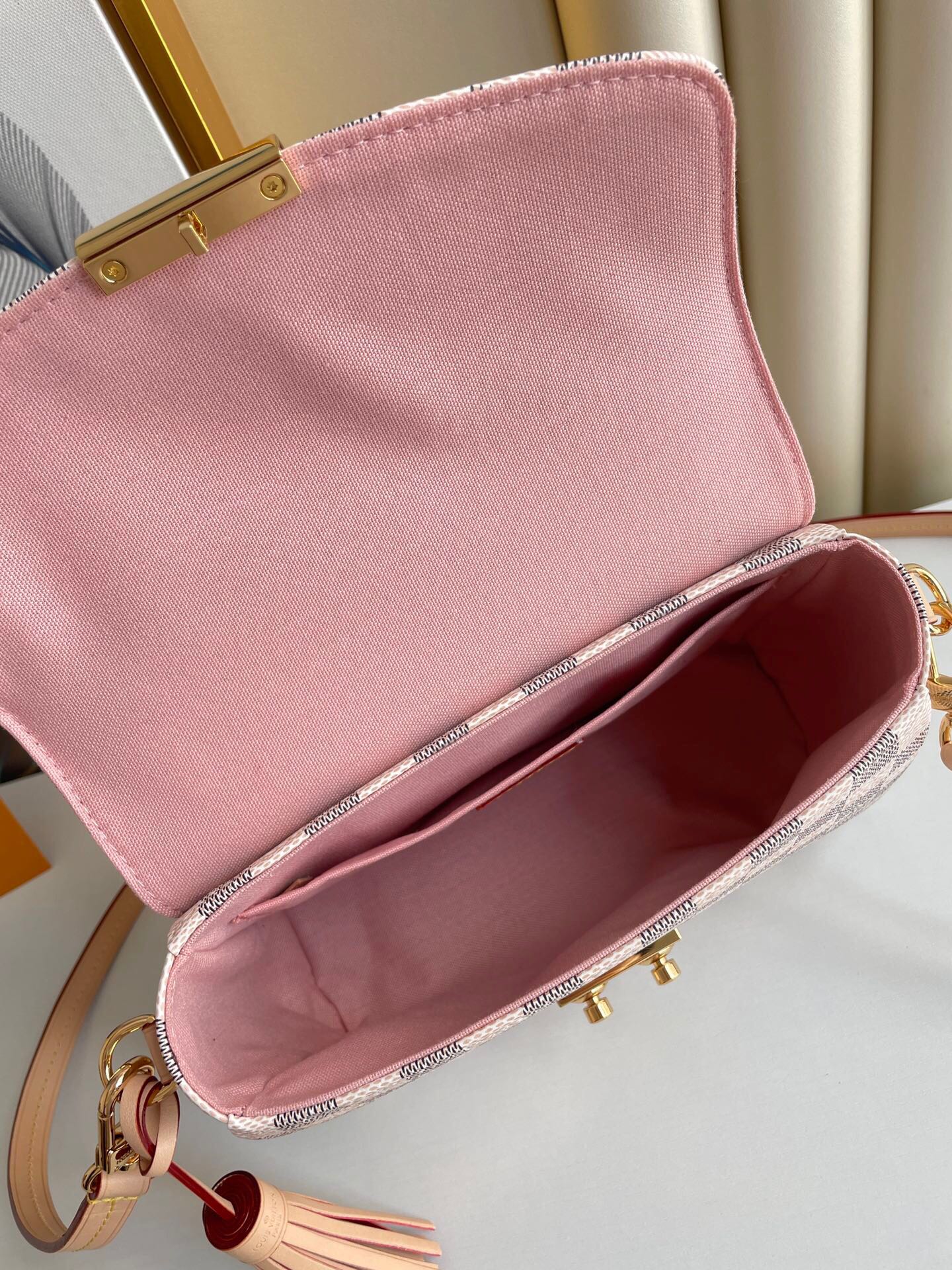 LOUIS VUITTON CROISETTE DAMIER AZUR CANVAS 25CM N41581 - Image 9