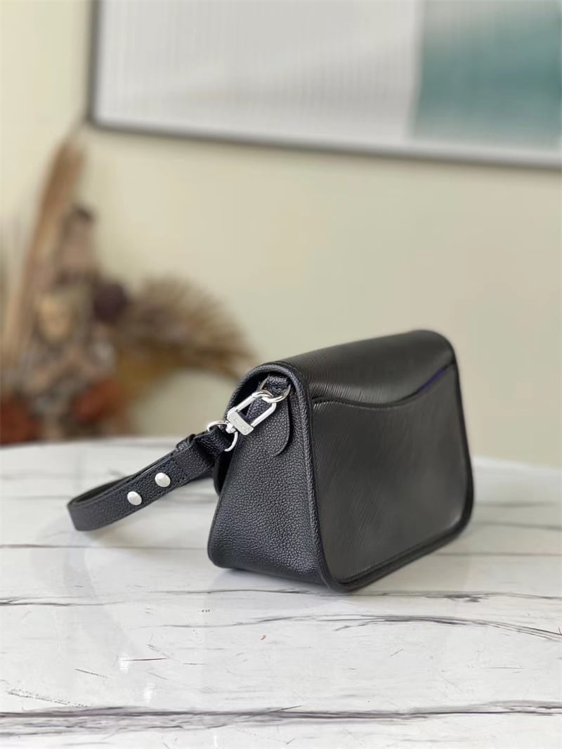 LOUIS VUITTON BUCI 24CM BLACK AND SILVER M59386 - Image 7