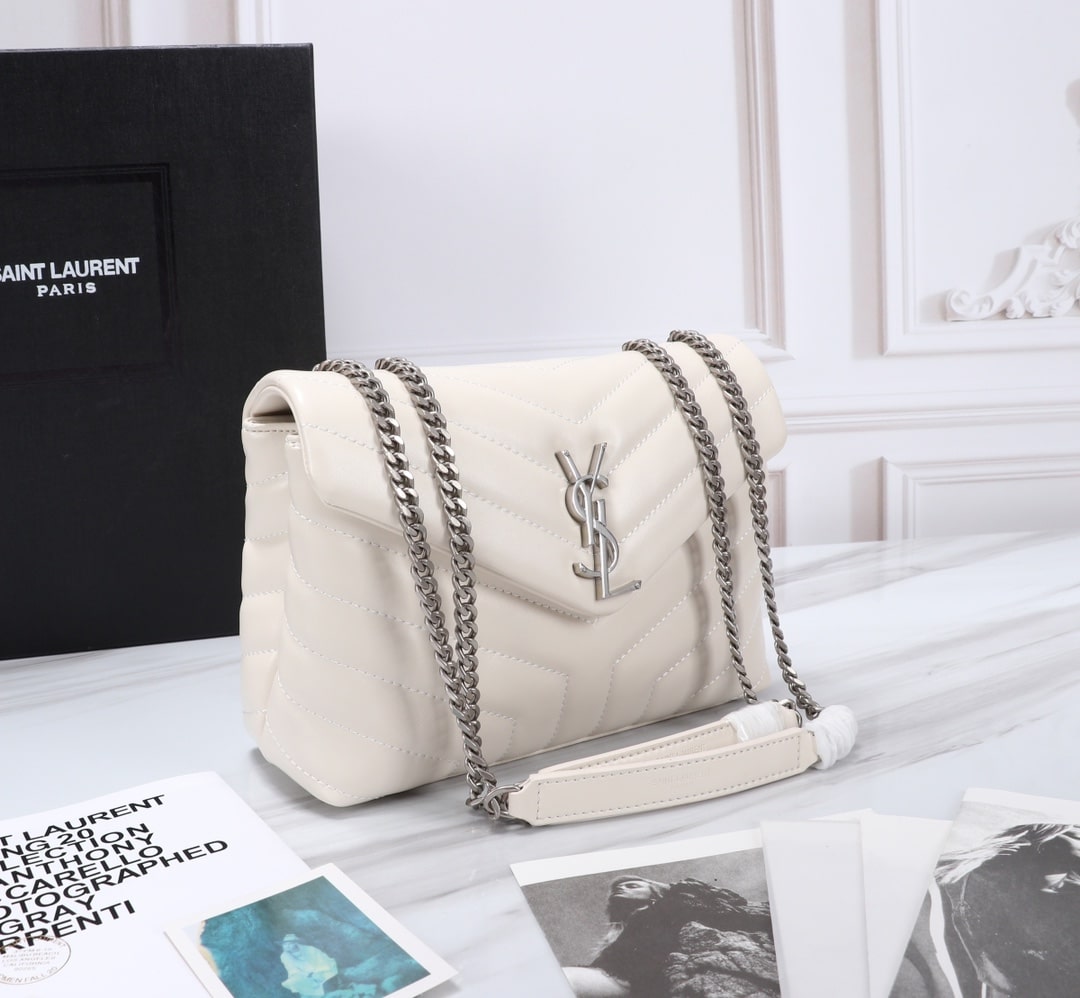 SAINT LAURENT LOULOU SMALL CHAIN BAG IN MATELASSÉ Y LEATHER WHITE SILVER 23CM 494699DV7269207 - Image 2