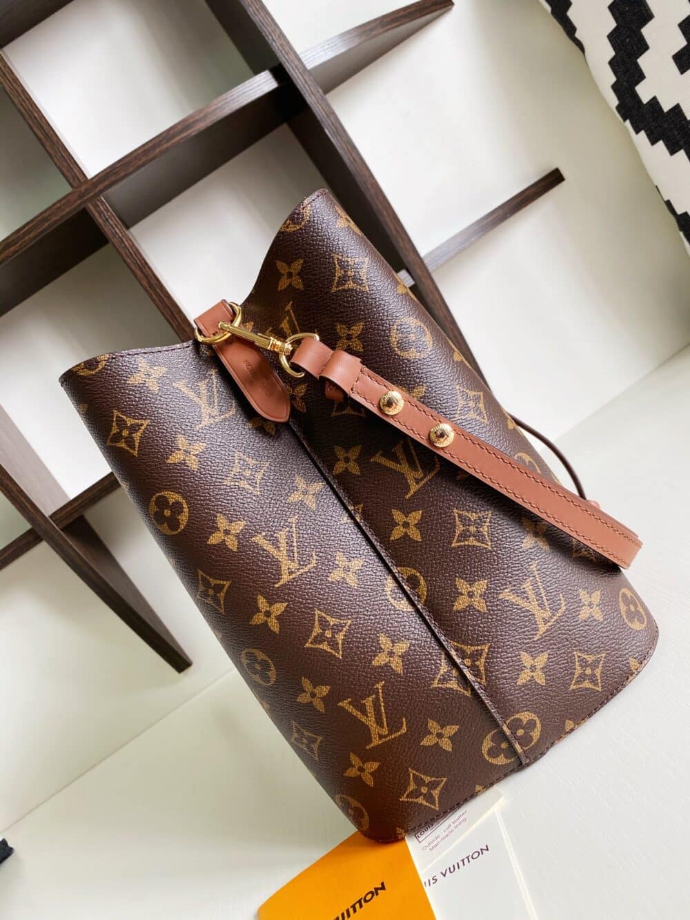 LOUIS VUITTON NÉONOÉ MM BROWN 26CM M44887 - Image 3