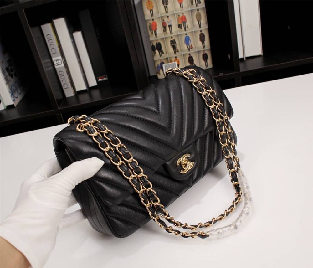 CHANEL BLACK CHEVRON MEDIUM FLAP BAG 25CM - Image 7