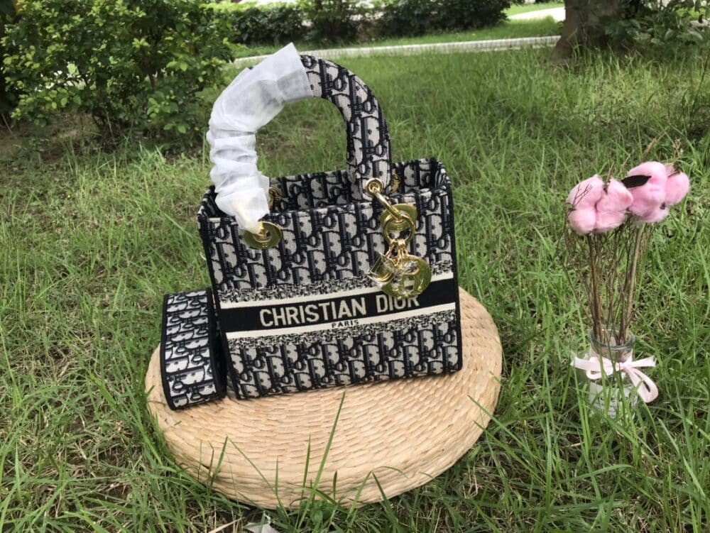 Alternative view of DIOR MEDIUM LADY D-LITE BAG CANVAS BLACK AND WHITE 24CM 19 MA 3473