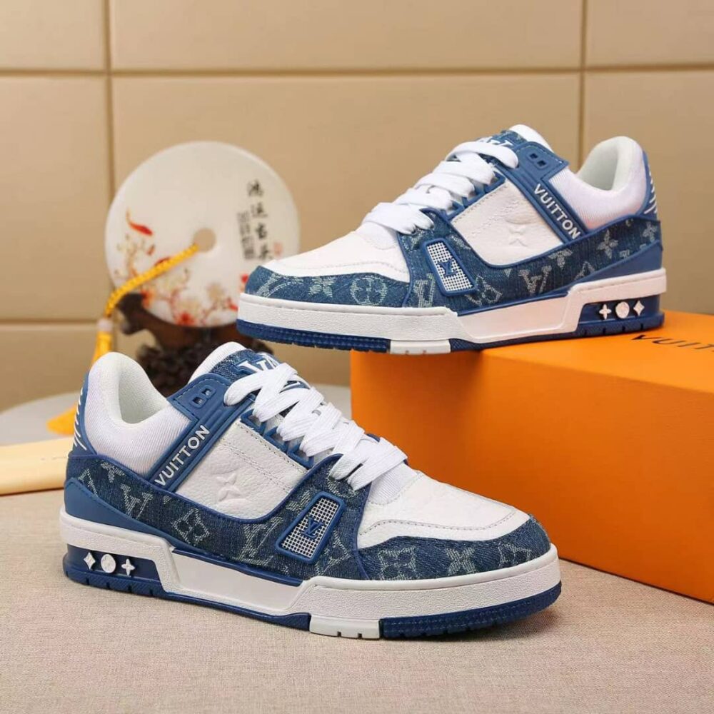LOUIS VUITTON TRAINER SNEAKERS BLUE AND WHITE 1A9JGV - Image 4