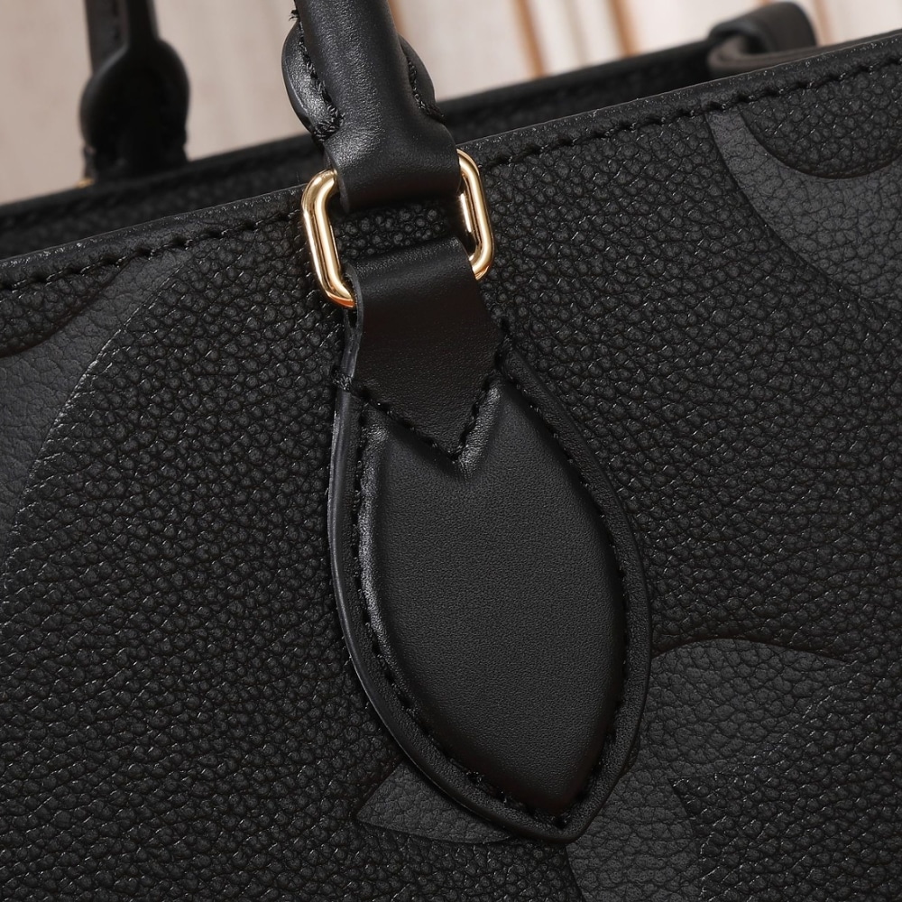 LOUIS VUITTON ONTHEGO MM BLACK 35CM M45595 - Image 4