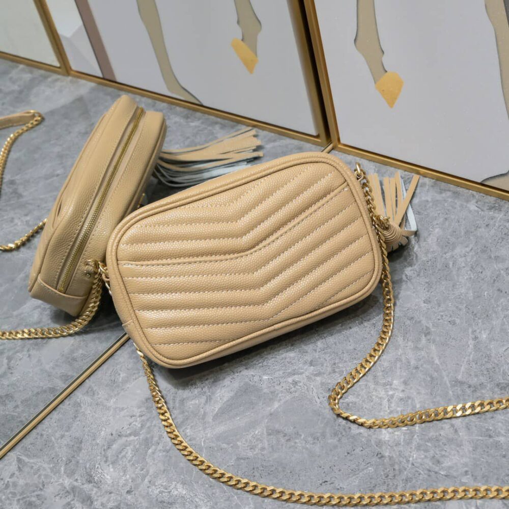 SAINT LAURENT LOU CAMERA BAG IN QUILTED LEATHER BEIGE 18CM - Image 4