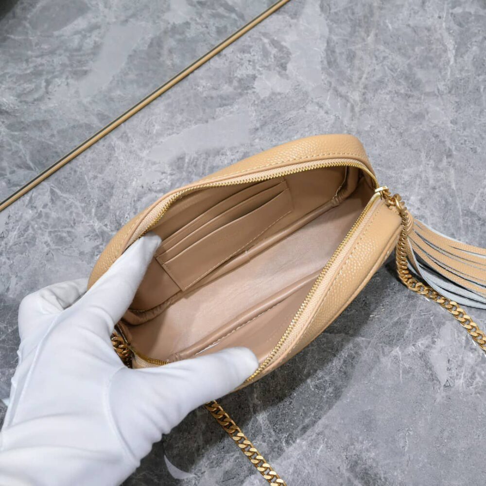 SAINT LAURENT LOU CAMERA BAG IN QUILTED LEATHER BEIGE 18CM - Image 5