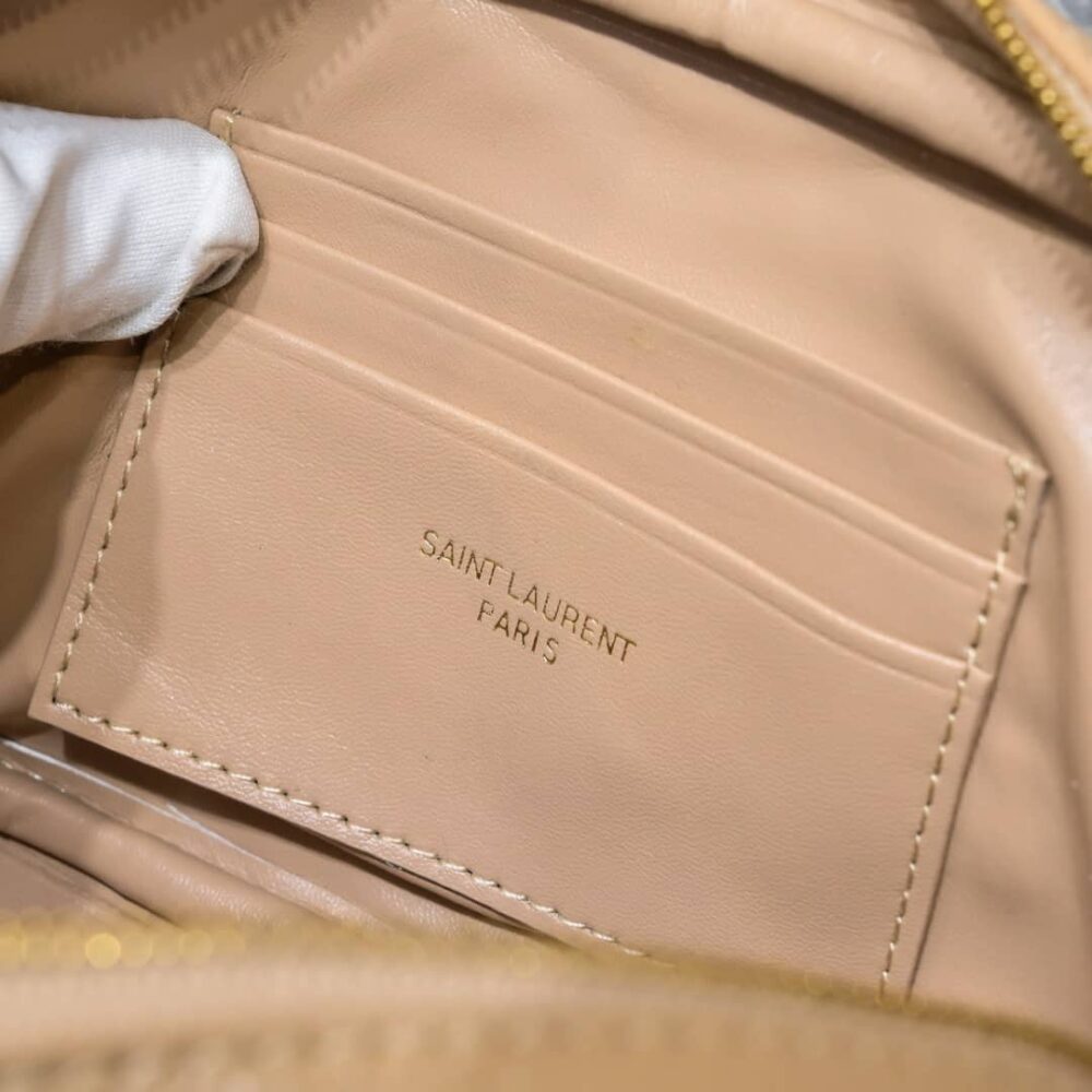 SAINT LAURENT LOU CAMERA BAG IN QUILTED LEATHER BEIGE 18CM - Image 6