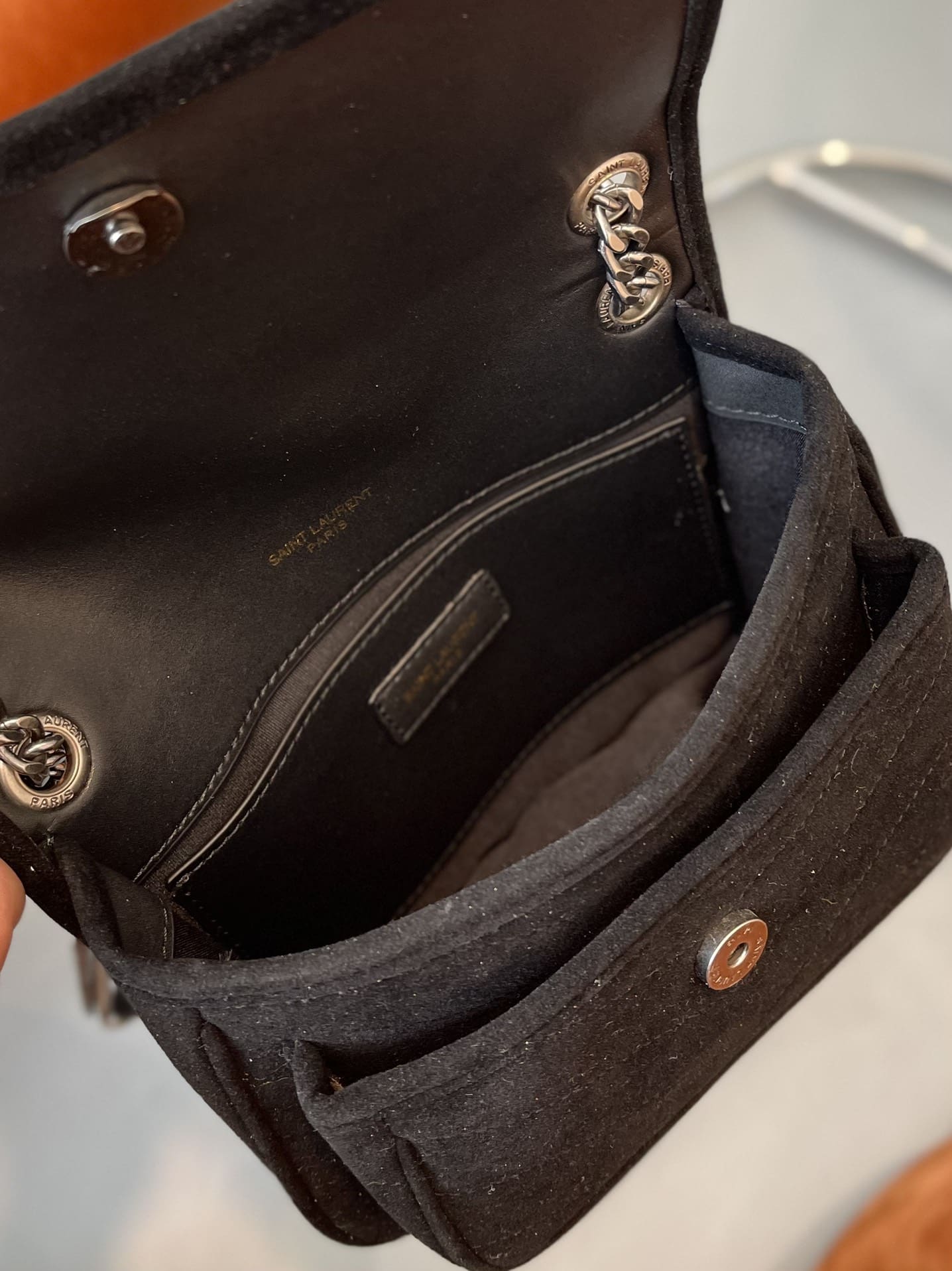 SAINT LAURENT NIKI MEDIUM QUILTED SUEDE SHOULDER BAG BLACK - Image 4