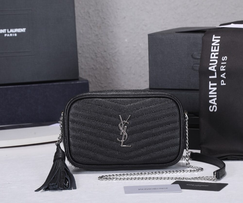 SAINT LAURENT LOU CAMERA BAG IN QUILTED NOIR LEATHER BLACK 18CM - Image 8