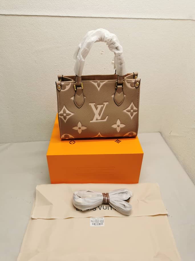 LOUIS VUITTON ONTHEGO PM BEIGE 25CM M45779 - Image 5