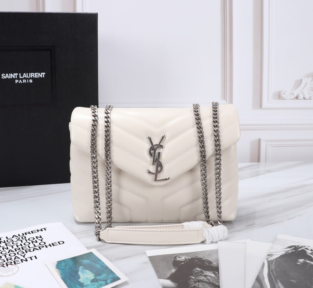 SAINT LAURENT LOULOU SMALL CHAIN BAG IN MATELASSÉ Y LEATHER WHITE SILVER 23CM 494699DV7269207 - Image 9