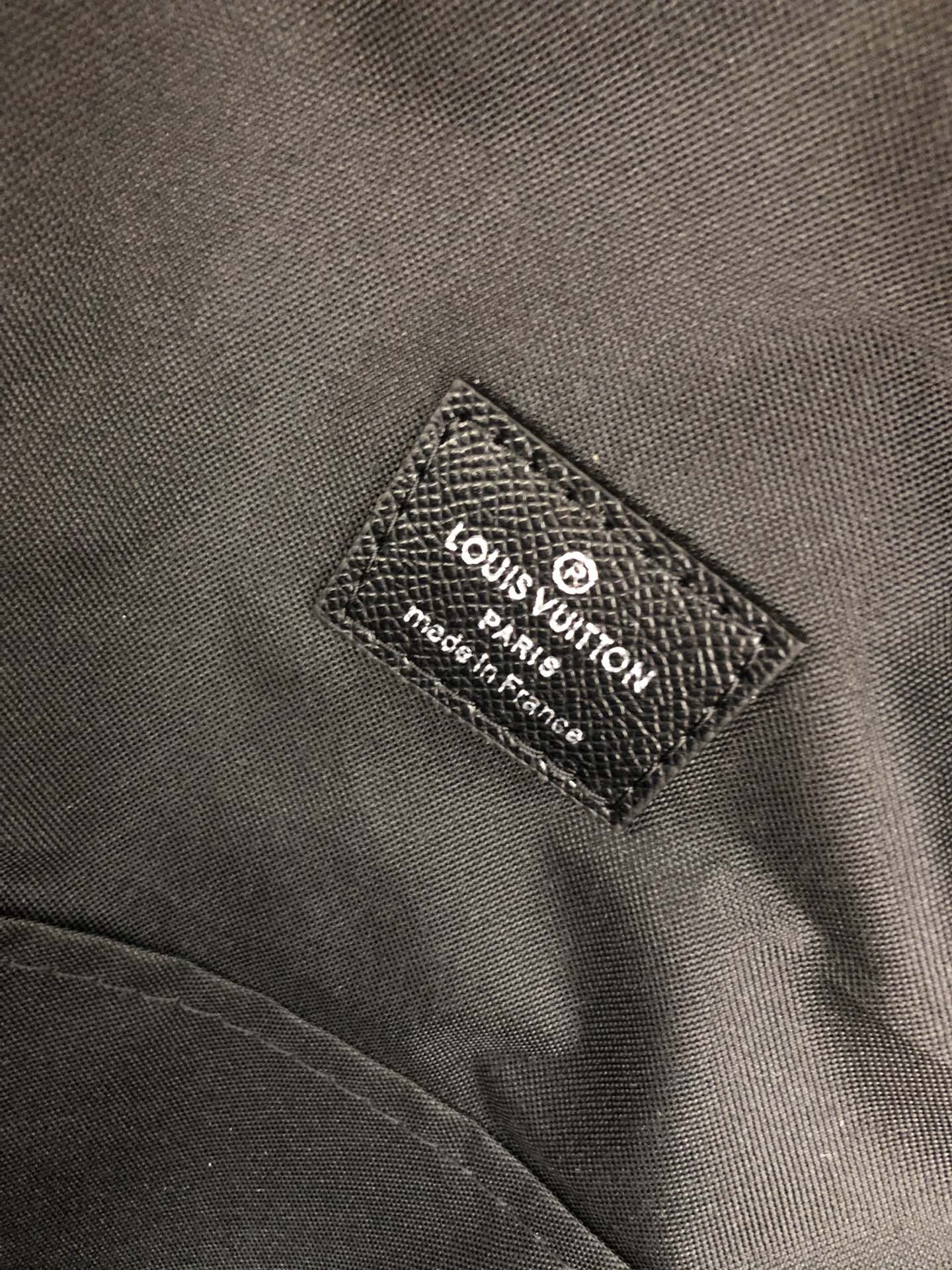 LOUIS VUITTON DISCOVERY BACKPACK PM BLACK 40CM M30230 - Image 8