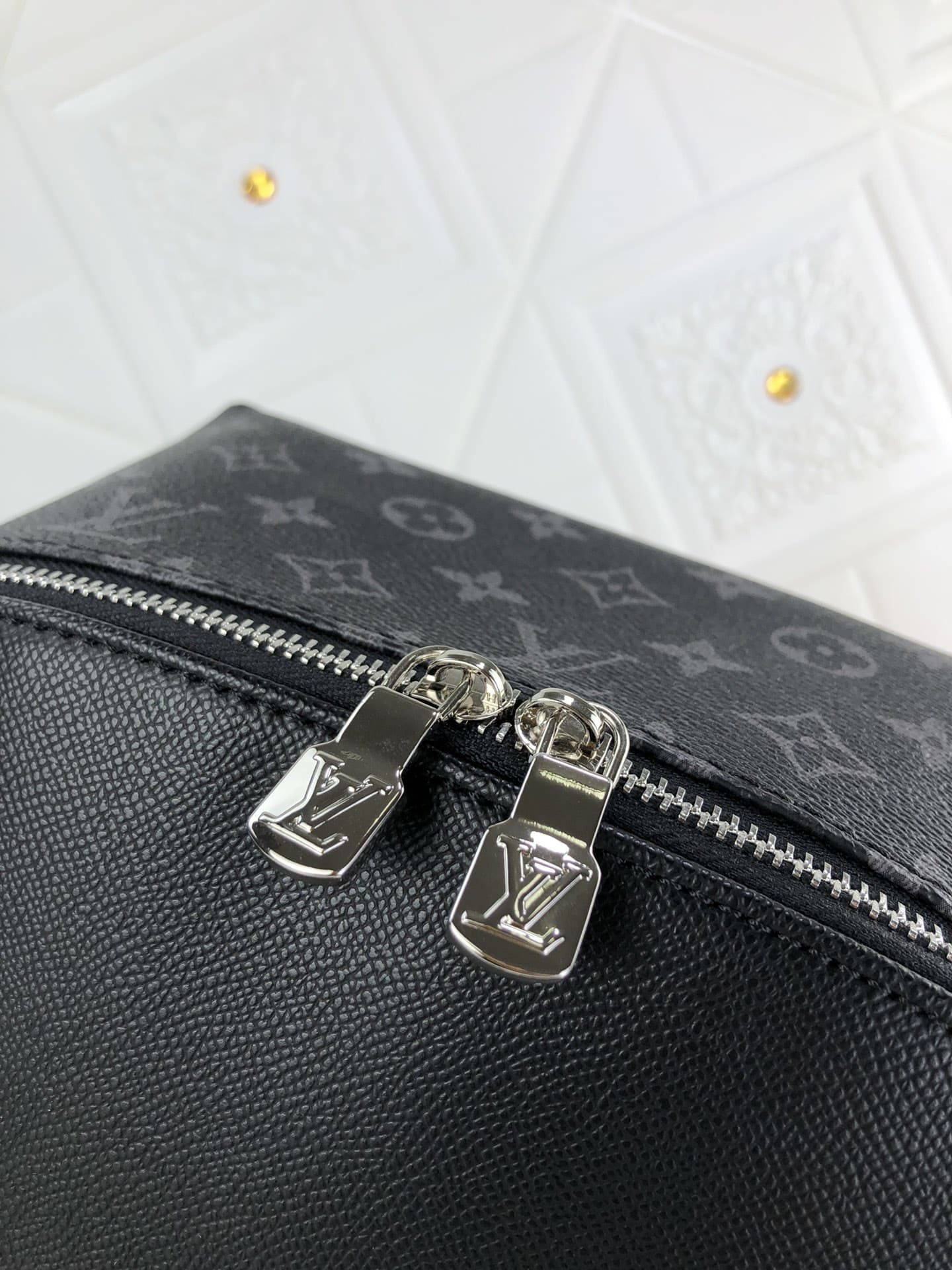 LOUIS VUITTON DISCOVERY BACKPACK PM BLACK 40CM M30230 - Image 6