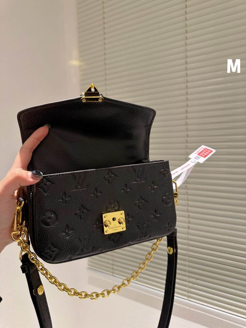 LOUIS VUITTON MICRO MÉTIS BLACK WITH GOLD CHAIN 22CM M41487 - Image 4