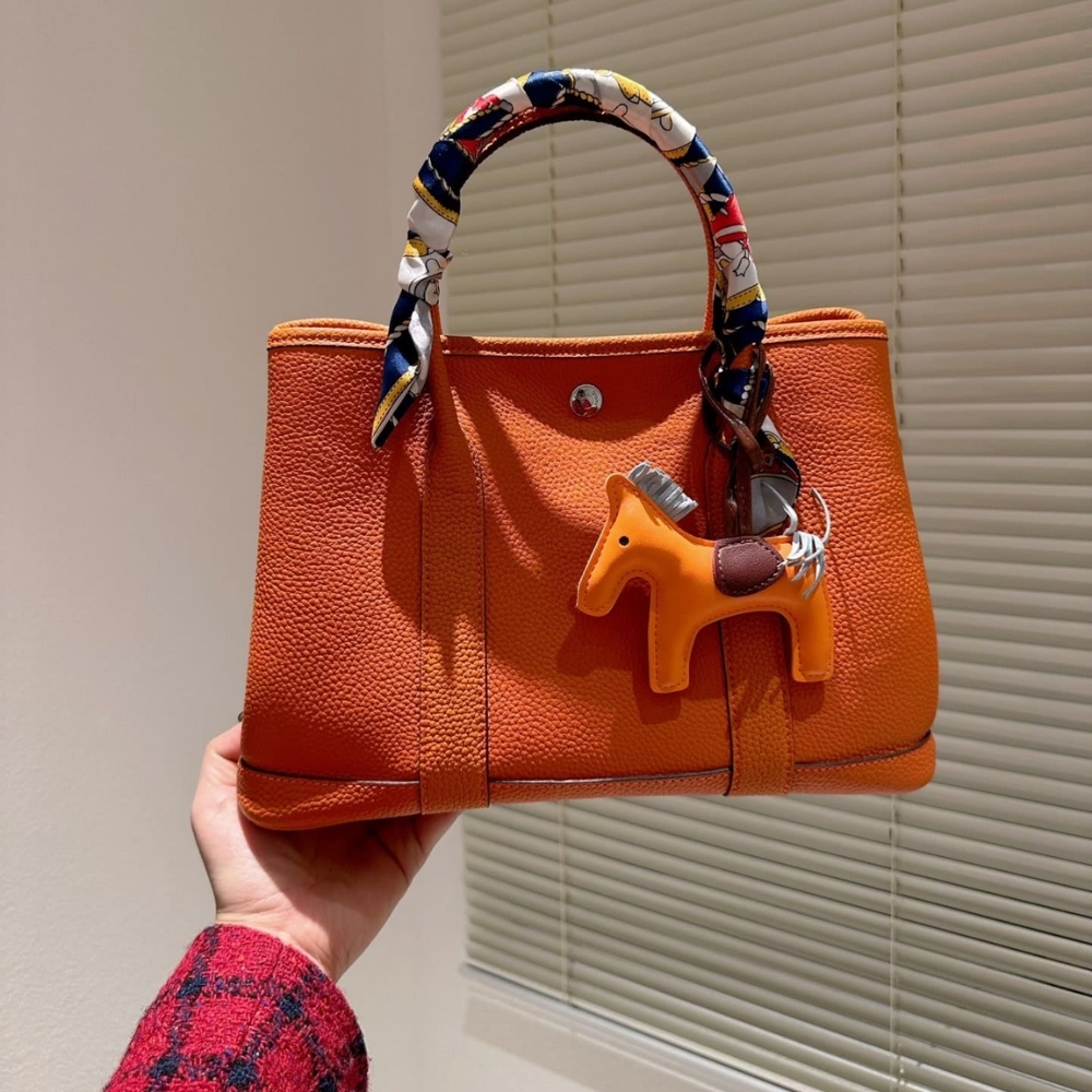 Alternative view of HERMES GARDEN PARTY 30 ORANGE 30CM
