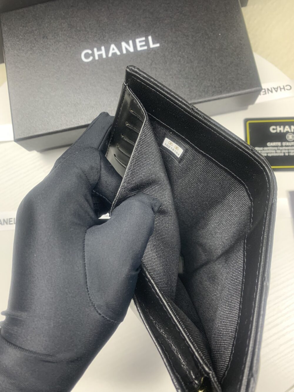 CHANEL CLASSIC CARD HOLDER BLACK WITH SILVER HARDWARE 15CM - Image 4