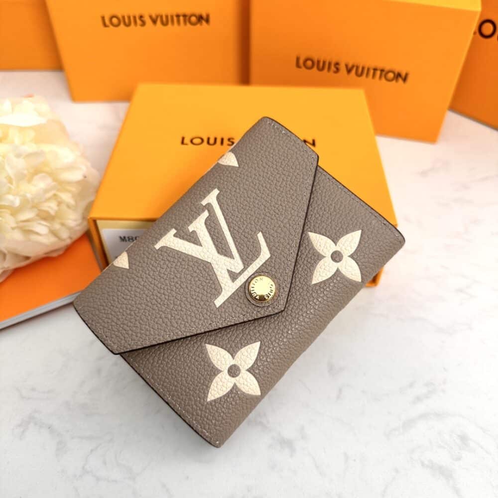 LOUIS VUITTON VICTORINE WALLET BEIGE 12CM M81861 - Image 10