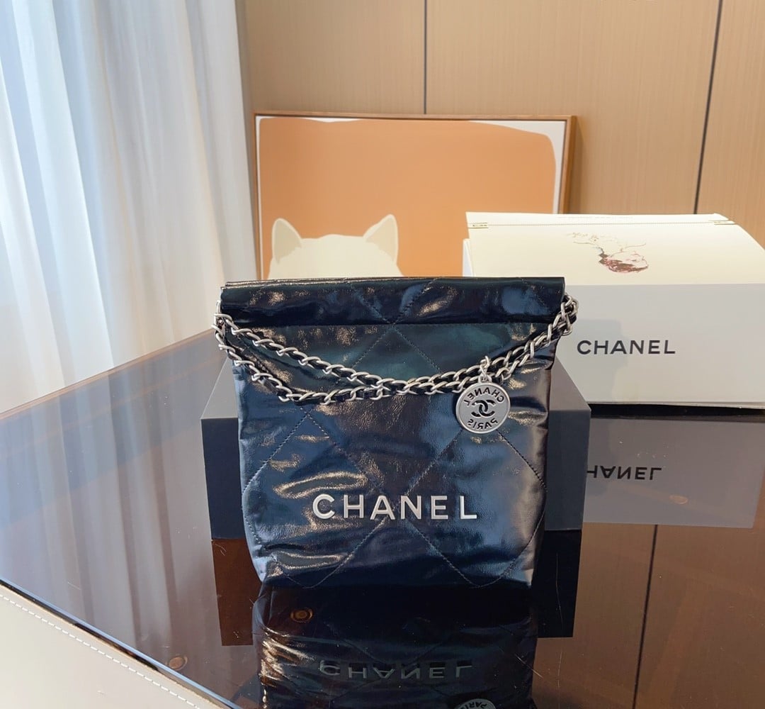 CHANEL 22 HANDBAG BLACK 22CM - Image 2