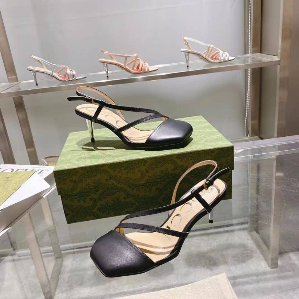 GUCCI BLACK MID HEEL - Image 4