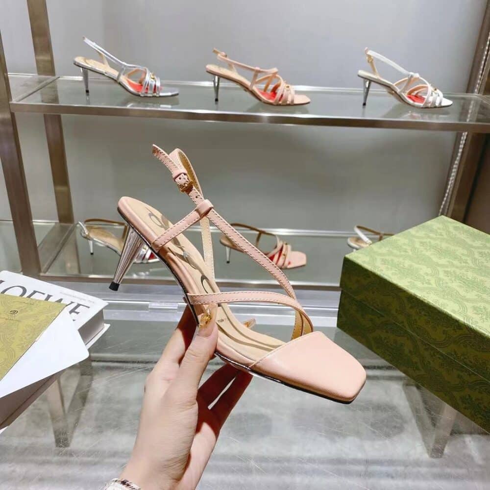 GUCCI ROSE GOLD MID HEEL - Image 4