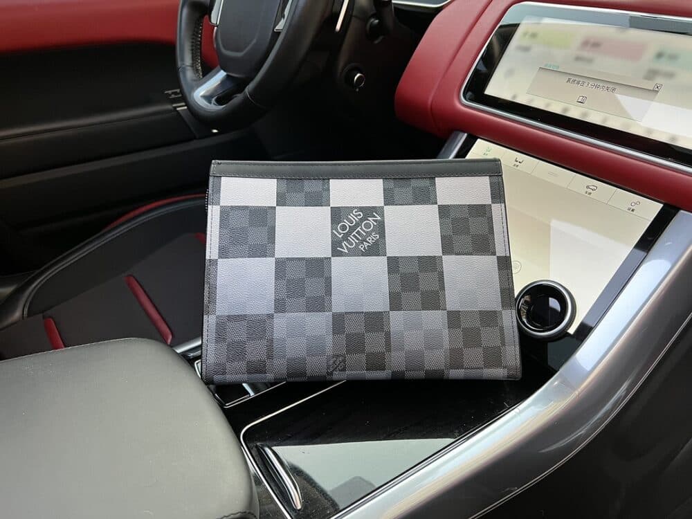 LOUIS VUITTON DISCOVERY POCHETTE DAMIER GRAPHITE WHITE CLUTCH 27CM N60412 - Image 10