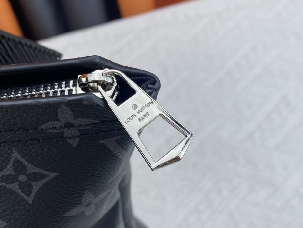 LOUIS VUITTON TOTE BACKPACK IN BLACK 39CM M45221 - Image 4