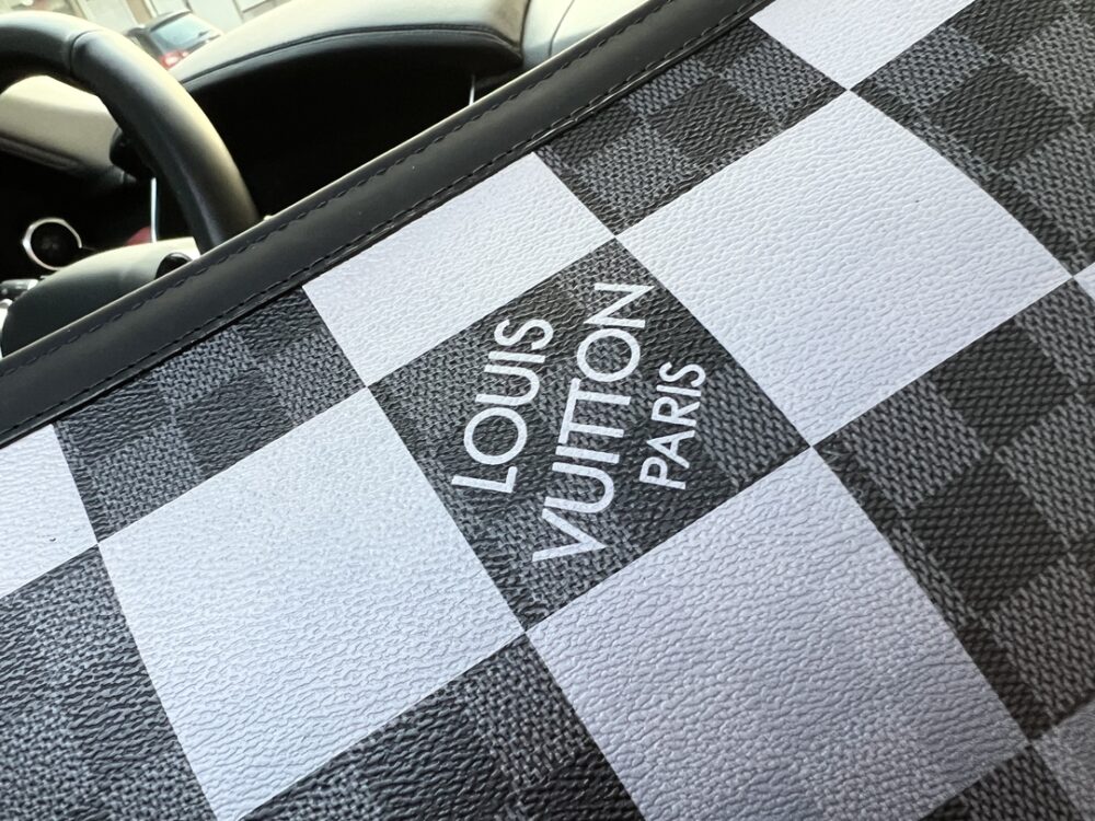 LOUIS VUITTON DISCOVERY POCHETTE DAMIER GRAPHITE WHITE CLUTCH 27CM N60412 - Image 6