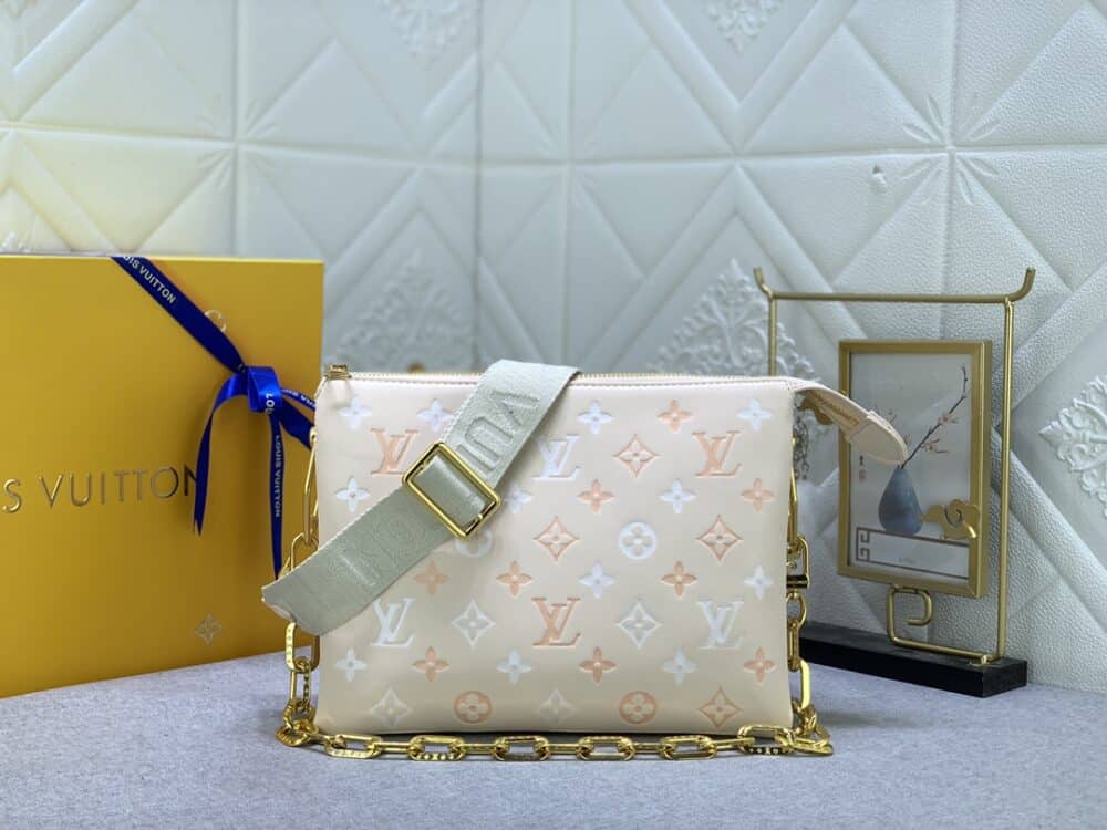 LOUIS VUITTON BOLSO COUSSIN PM CREAM 26CM M22398 - Image 9
