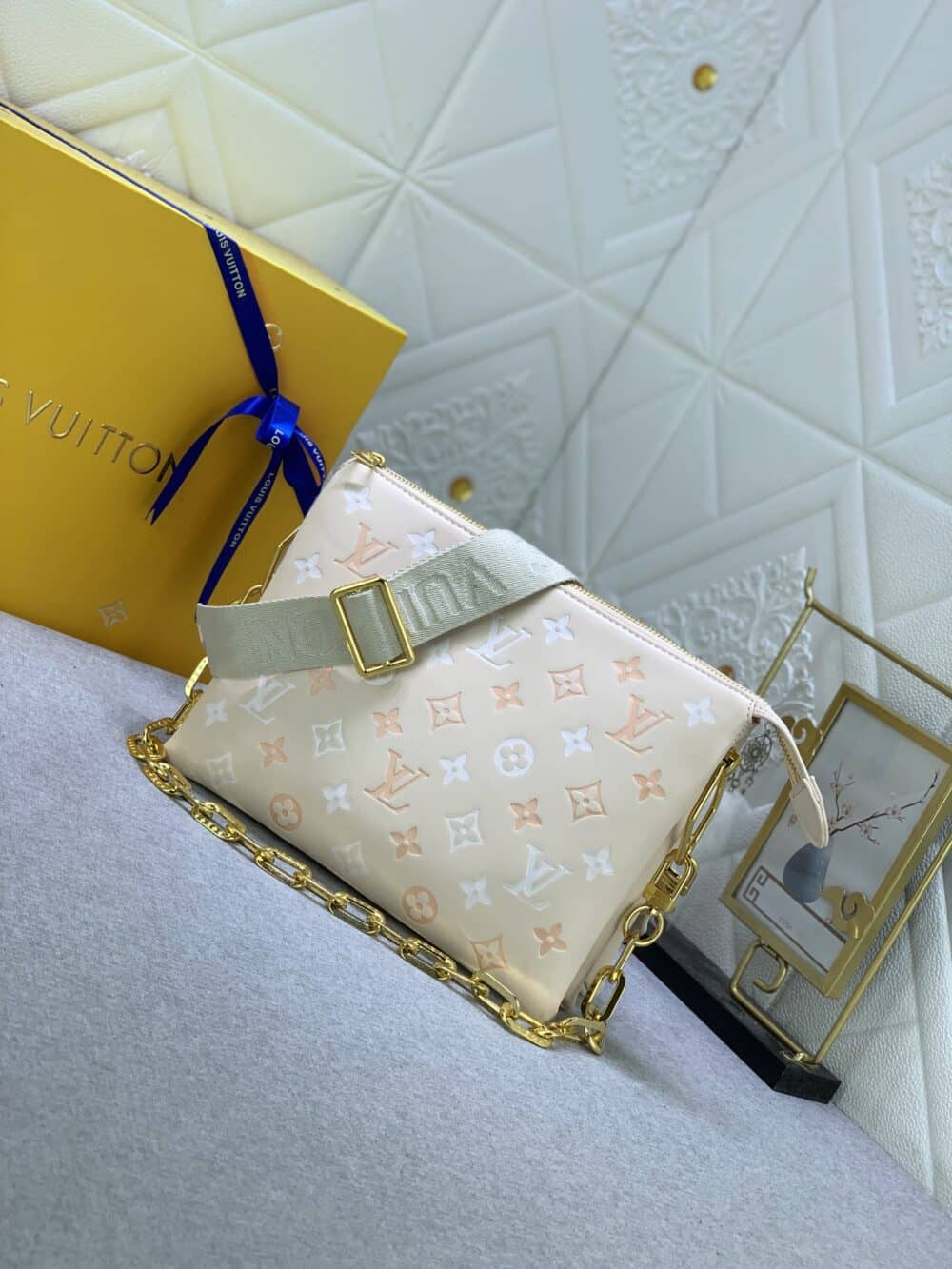 LOUIS VUITTON BOLSO COUSSIN PM CREAM 26CM M22398 - Image 8